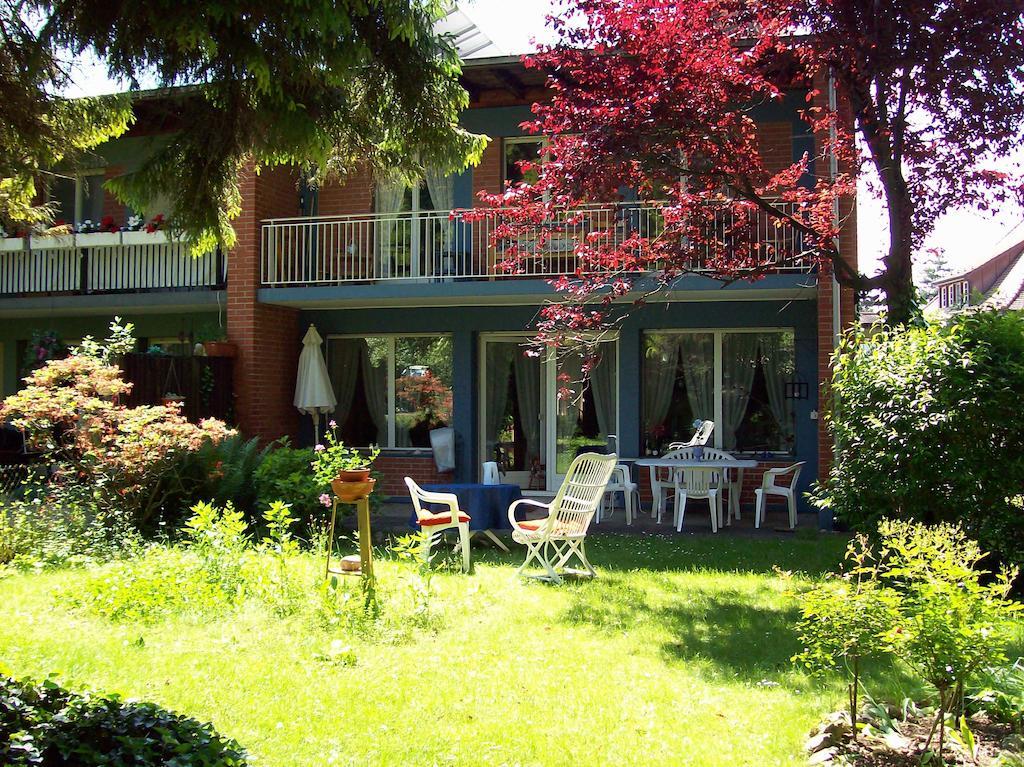 Chez Jean Et Daisy Panzió Riehen Kültér fotó